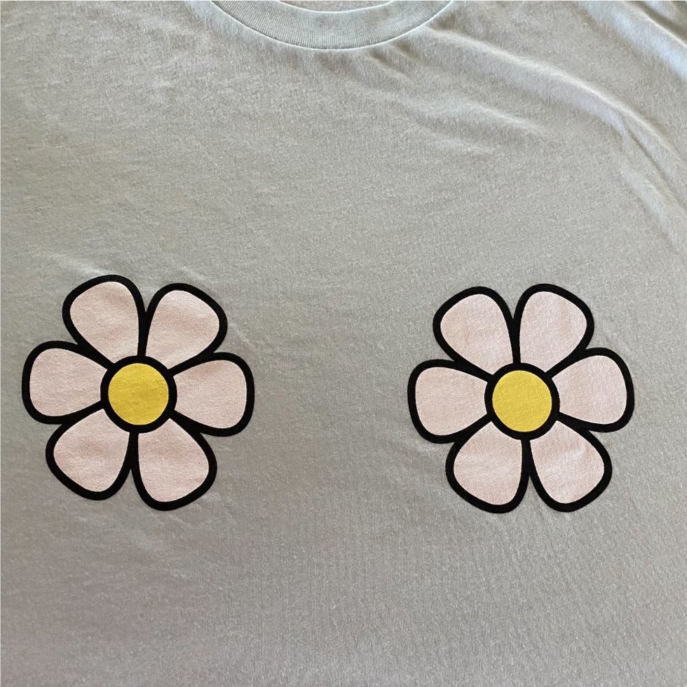 NEW Women's Powder Blue Daisy Chest T-Shirt
